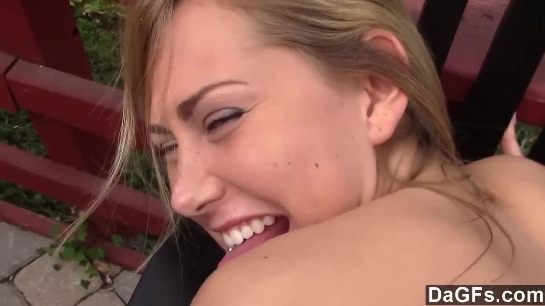 Hot Girlfriend get creampie in pussy | Xnxx video